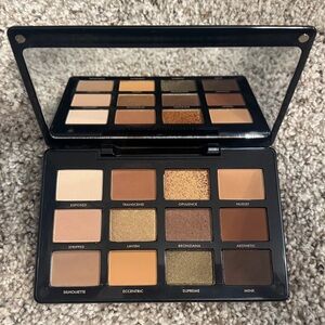 Artist Couture Supreme Nudes Eyeshadow Palette - Gold and Brown Shades